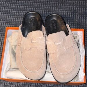 Hermes Beige Suede go mules Slip-Ons